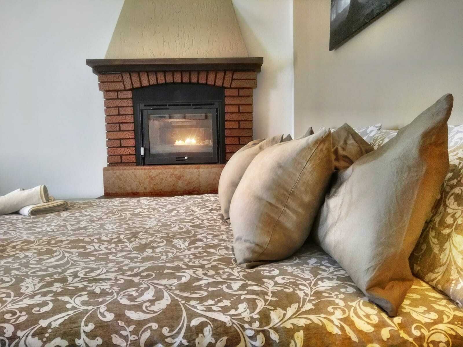 A Warm Refuge in front of the Wood - A quiet Retreat