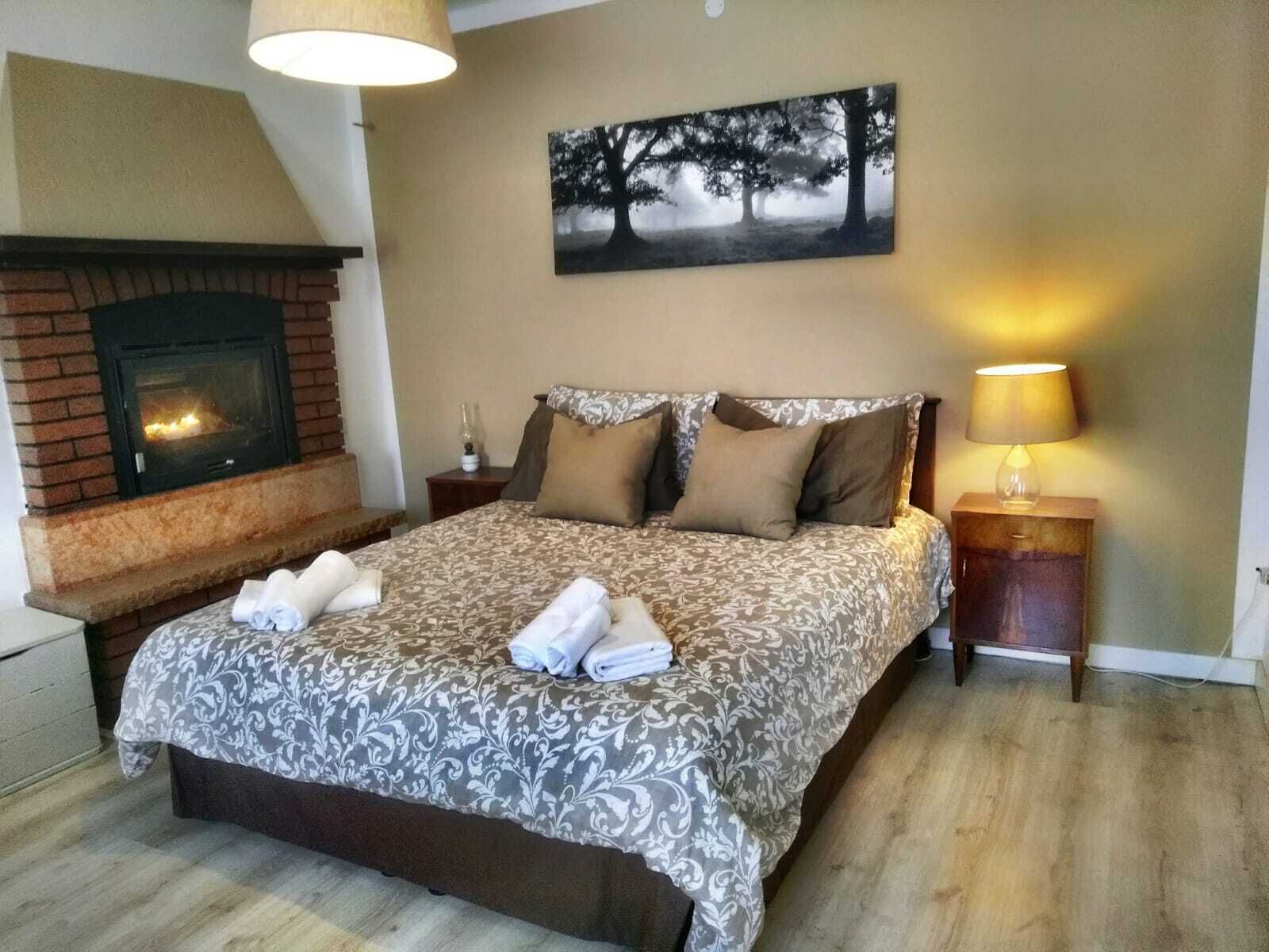 A Warm Refuge in front of the Wood - A quiet Retreat