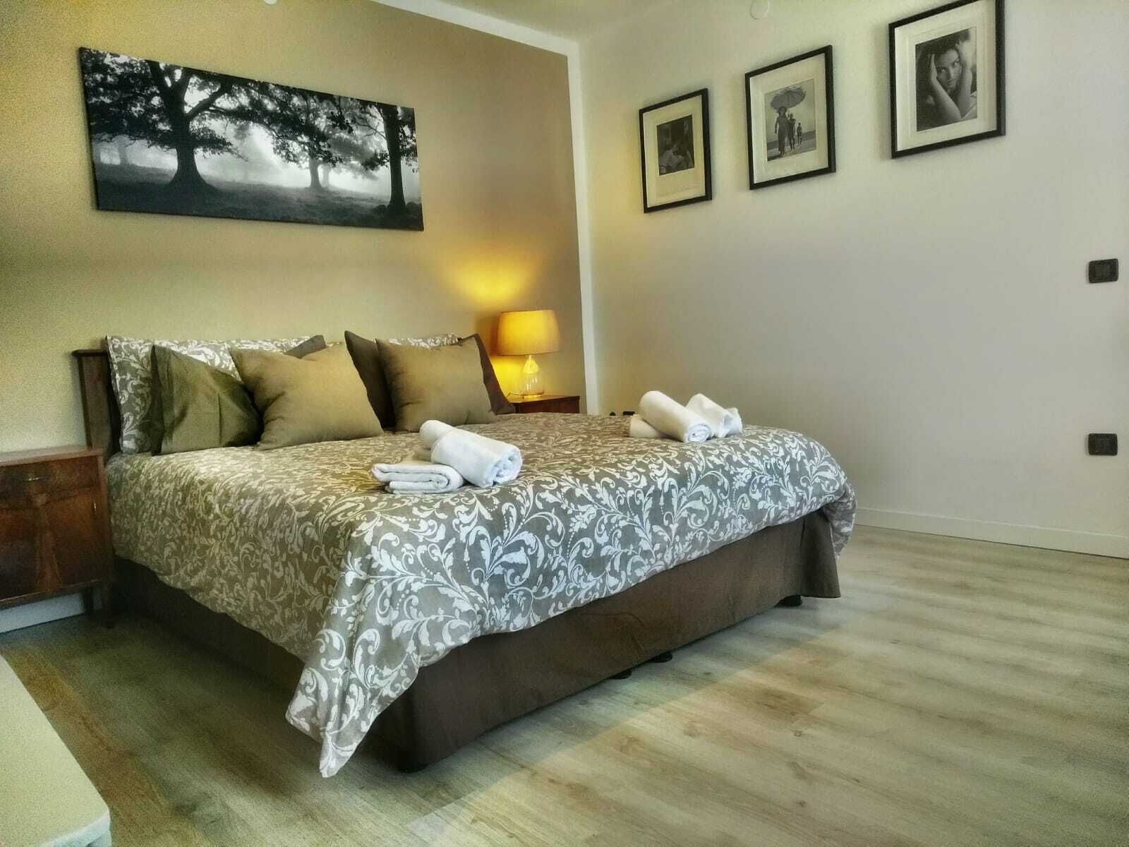 A Warm Refuge in front of the Wood - A quiet Retreat