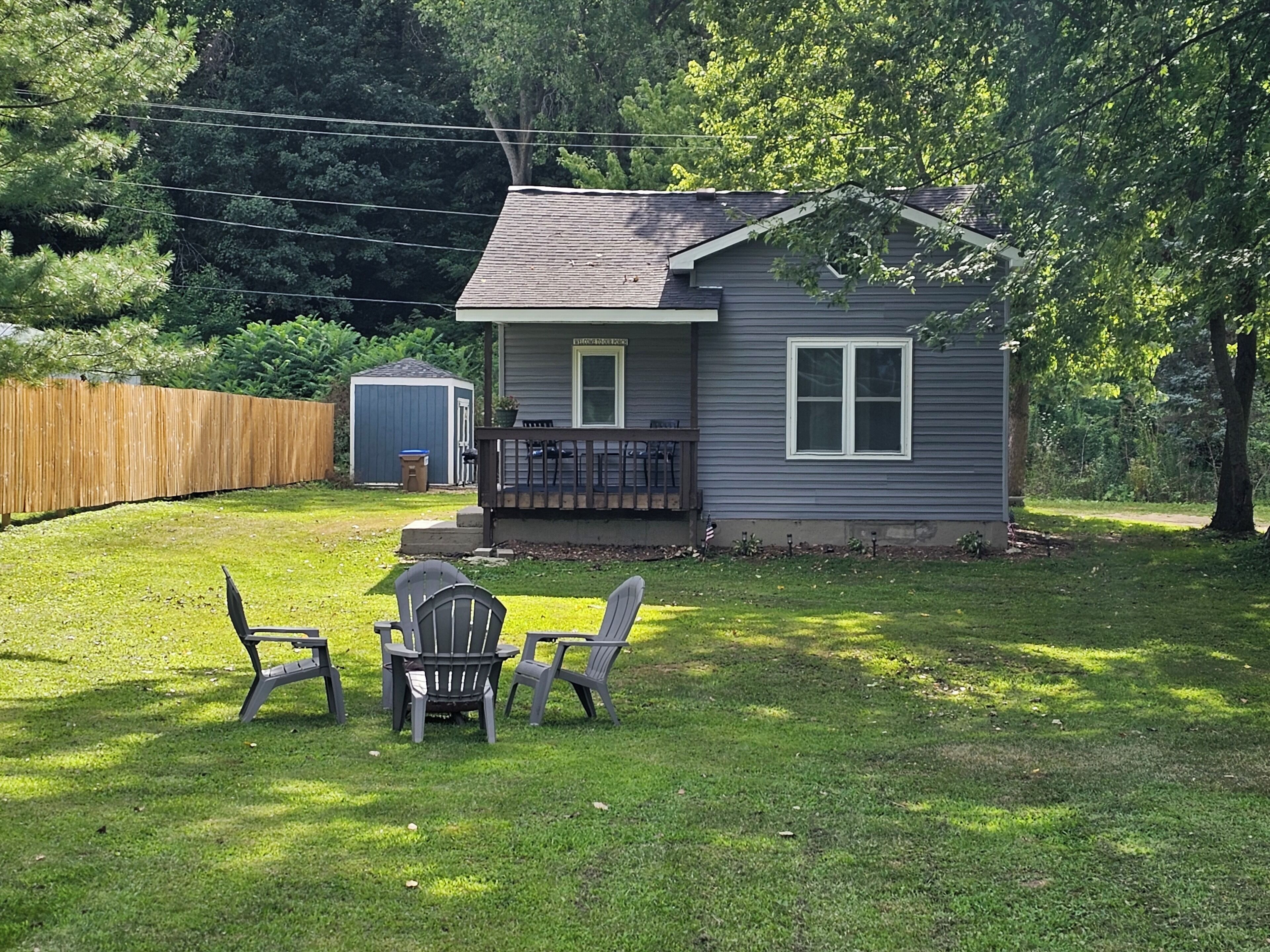 Spoonbills Vacation Rental across the road along the Mississippi River