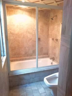 Room, 1 King Bed | Bathroom shower - Casa Isabella (Cozumel)