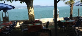 Traumwohnung, grosse Terrasse, direkt am Zuger See
