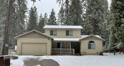 Luxury Home in Blue Lake Springs, Close to Bear Valley and Giant Sequoia Trees