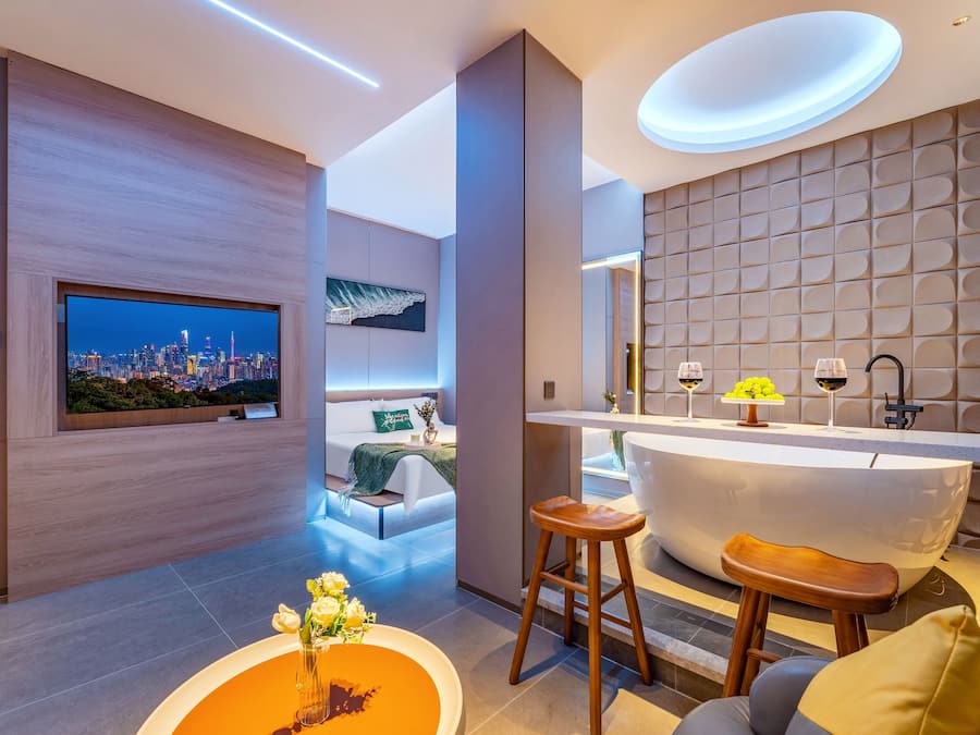 Design Room, 1 King Bed | Bathroom