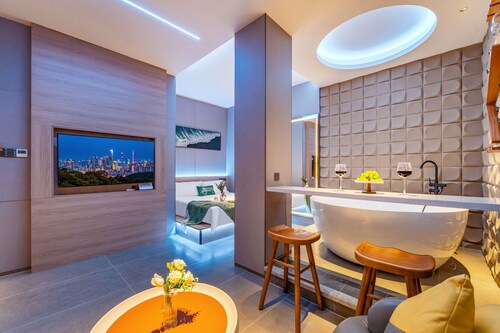 Henghe Selected S Design Hotel - flagship store of Guangzhou Baiyun Railway Station International Convention Center