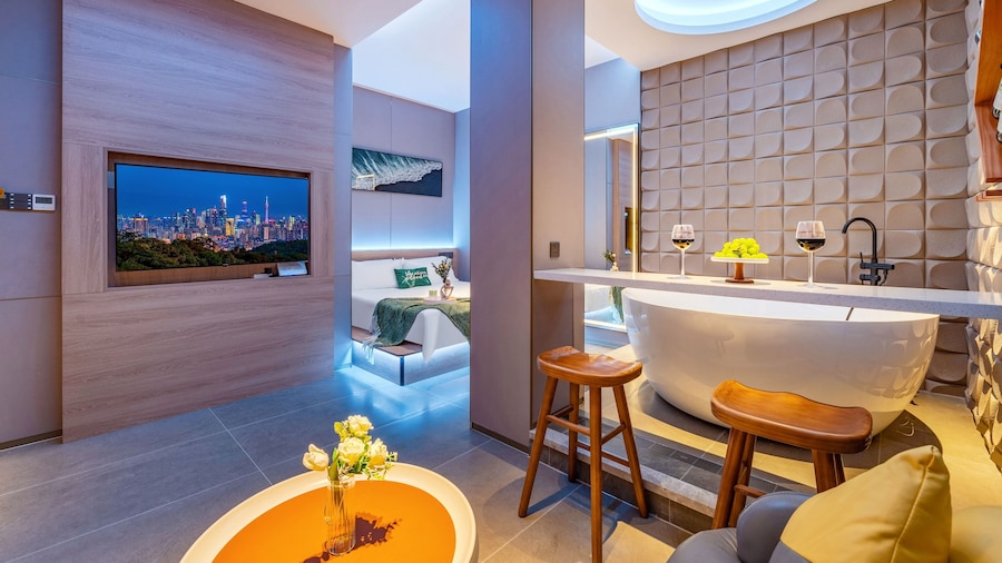 Henghe Selected S Design Hotel - flagship store of Guangzhou Baiyun Railway Station International Convention Center