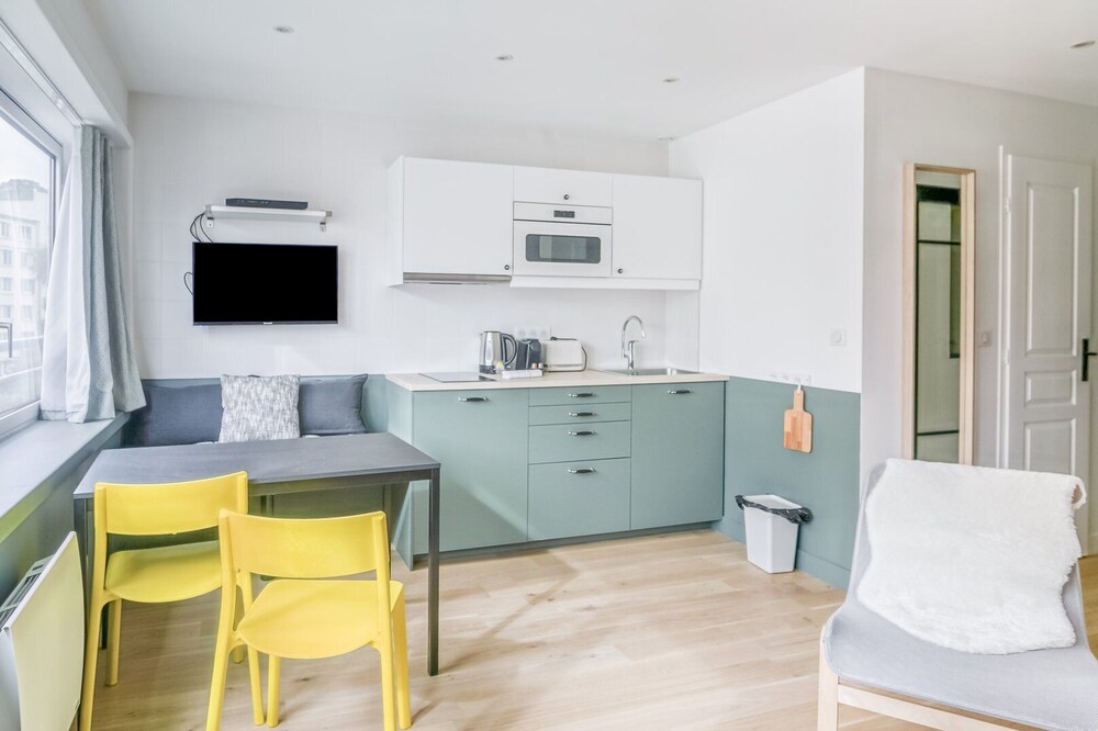 GuestReady - Bright Apt for 4 Issey-Les-Moulienaux