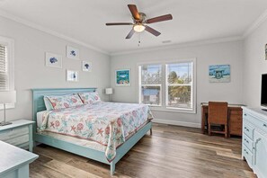 4 chambres, fer et planche à repasser, lit parapluie, Wi-Fi gratuit