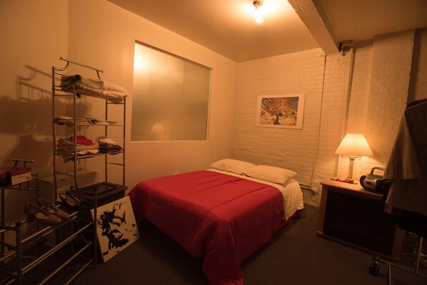 1 bedroom, WiFi, bed sheets