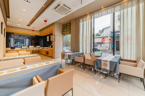 Dining - Jinjiang Inn (Chengdu)