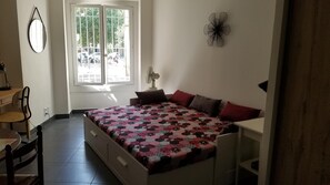 1 bedroom, iron/ironing board, WiFi, bed sheets