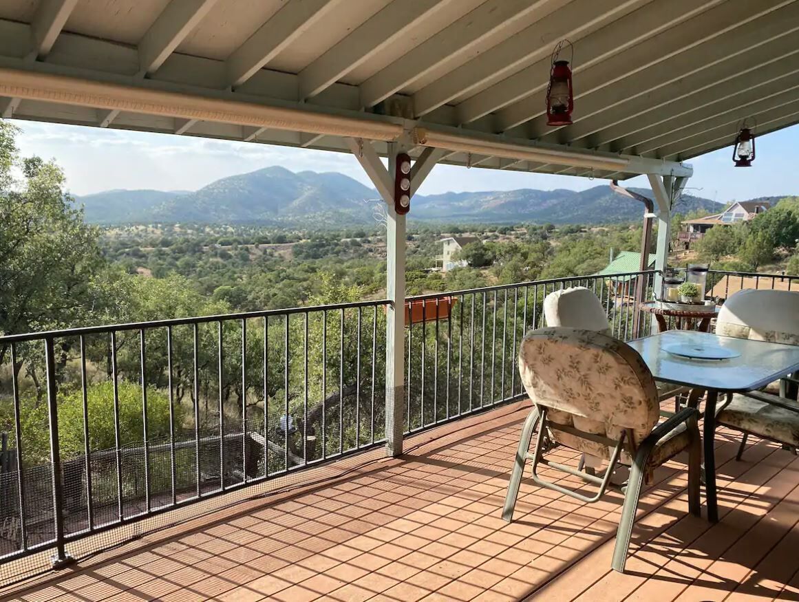 Cabin with Lake View -Upgraded Solar - Offgrid