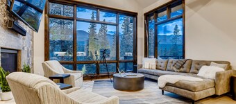 🏆 Unobstructed Resort Views Private HotTub GondolaMidStationAccess EV Charging