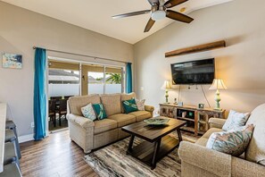 Unclassified image, 2 of 22, button