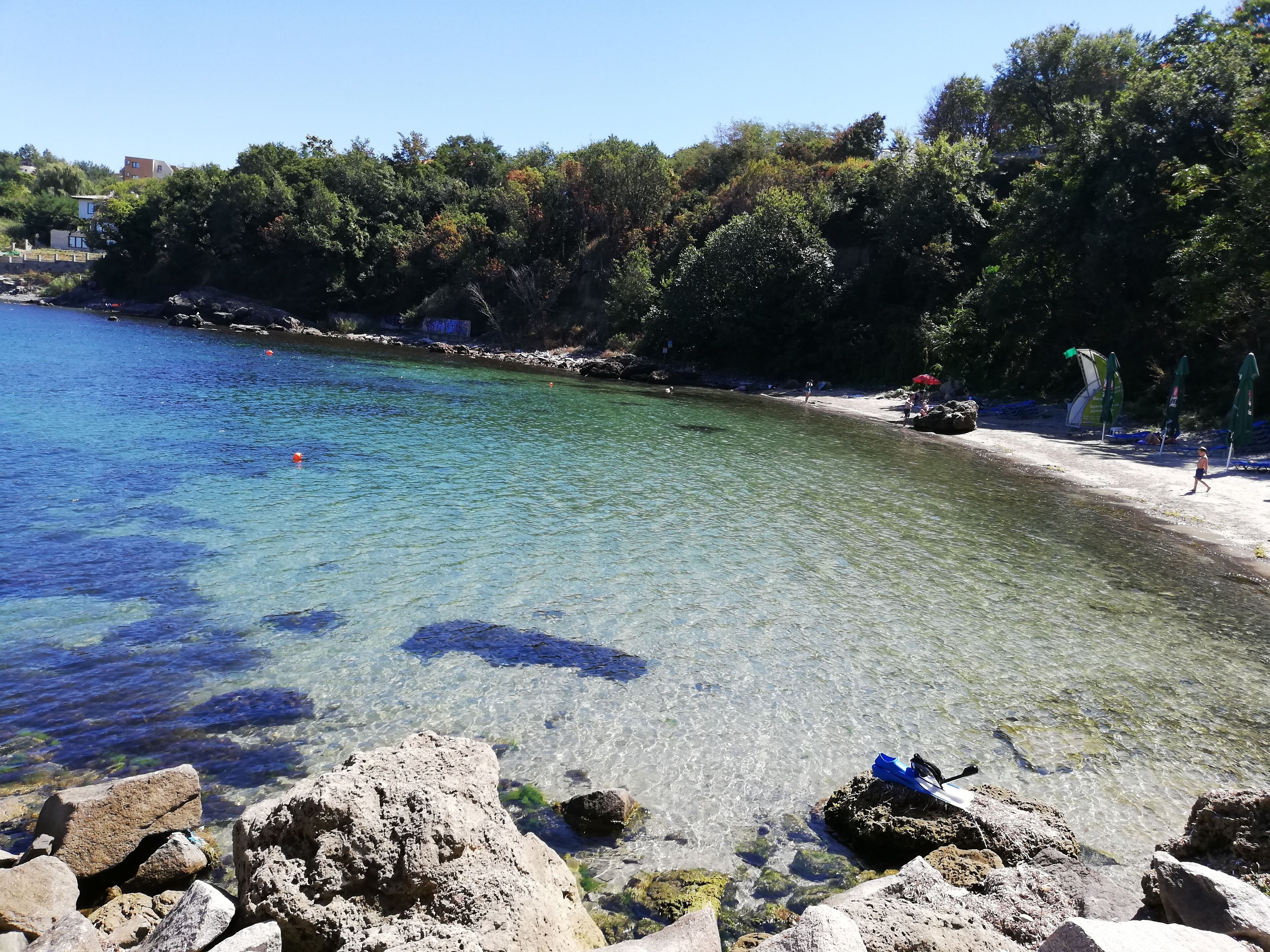 Plage, chaises longues