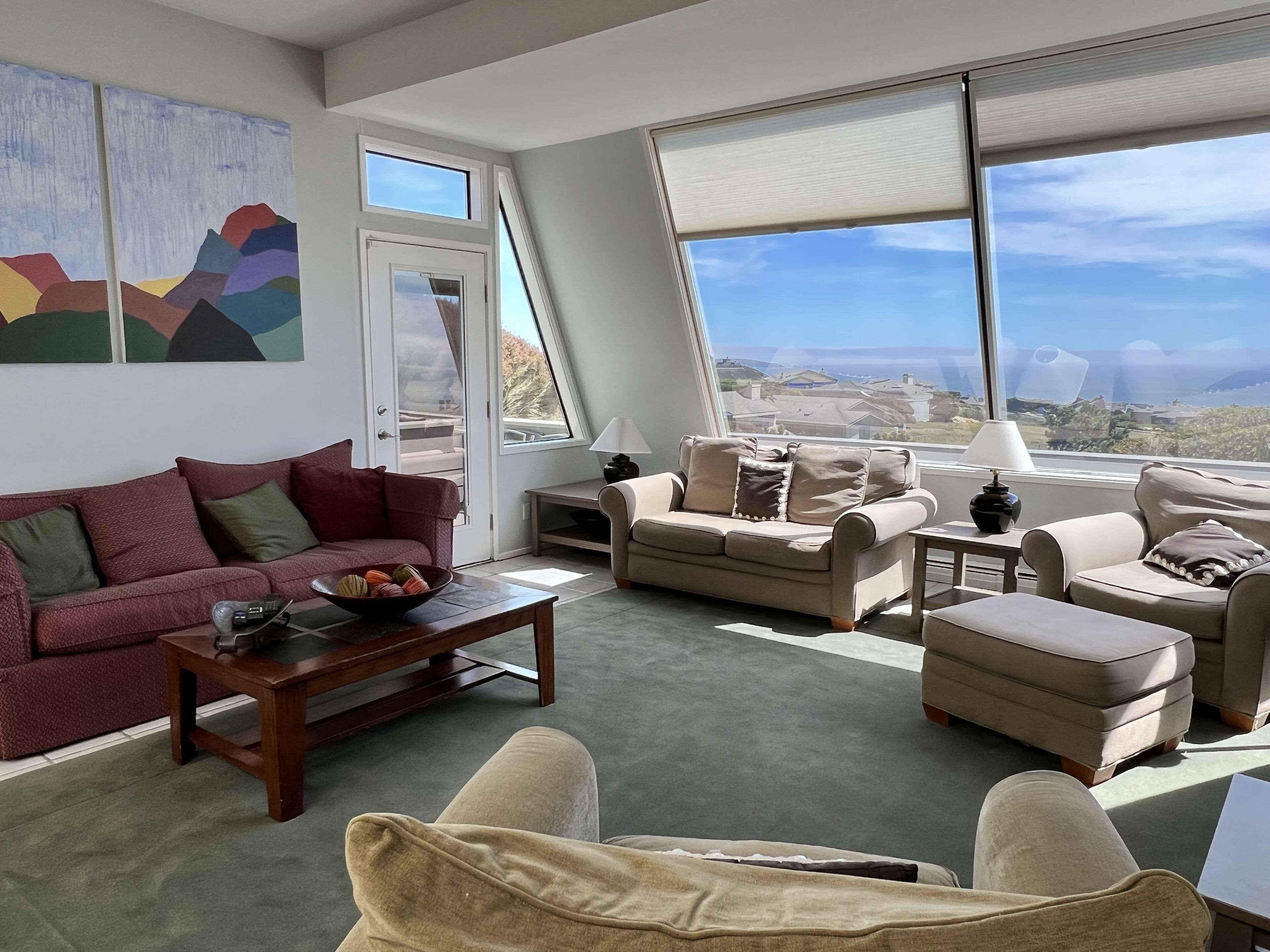 Switi Hoso✨ Dazzling Ocean Views, 12 guests w/ privacy, beach walks, spa, movies