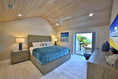 South Seas Homes of Distinction Beach Home 7