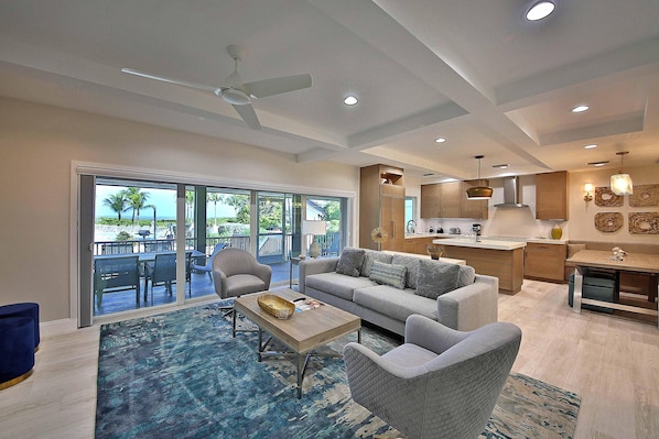 House, Multiple Beds, Private Pool, Ocean View | Living room