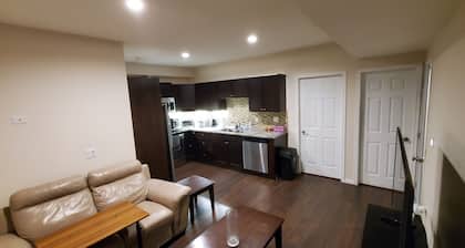1-BR Basement Suite 5 Min Walk to Bus Closest to Site
