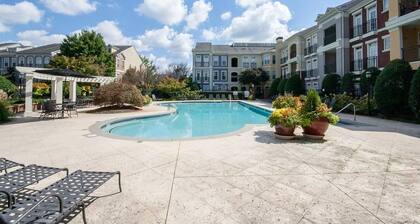 Corporate Fully Furnished 2 br/2ba Apt with sunroom in Alpharetta