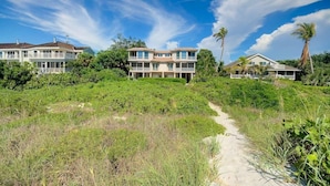 Exterior - South Seas Homes of Distinction Gulf Cottage 1101 (Captiva)