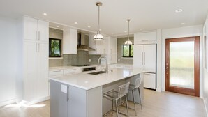 Unclassified image, 4 of 21, button - South Seas Homes of Distinction Gulf Cottage 1105 (Captiva)