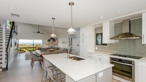 Unclassified image, 3 of 21, button - South Seas Homes of Distinction Gulf Cottage 1105 (Captiva)