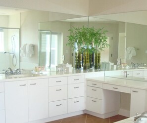 House, Multiple Beds, Private Pool, Ocean View | Bathroom