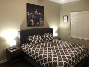 2 chambres, fer et planche à repasser, Wi-Fi, draps fournis