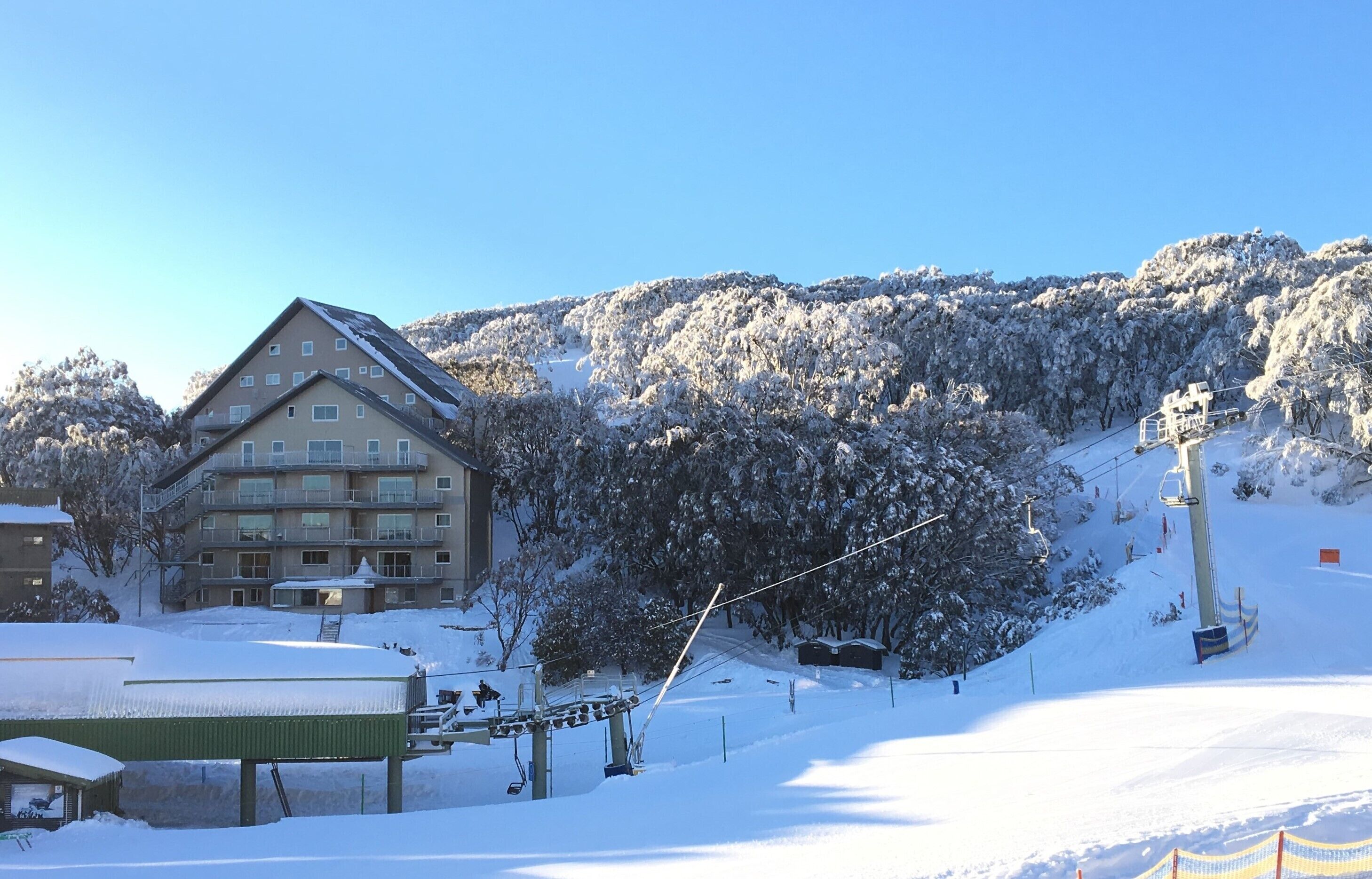 Les Chalets 8 - Fantastic location — image 12