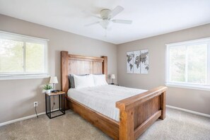 3 chambres, fer et planche à repasser, Wi-Fi, draps fournis