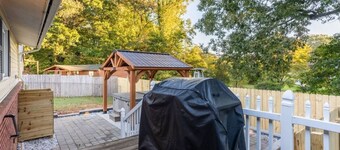 Minutes from downtown, Pisgah National Forest, Blue Ridge Parkway & Arboretum