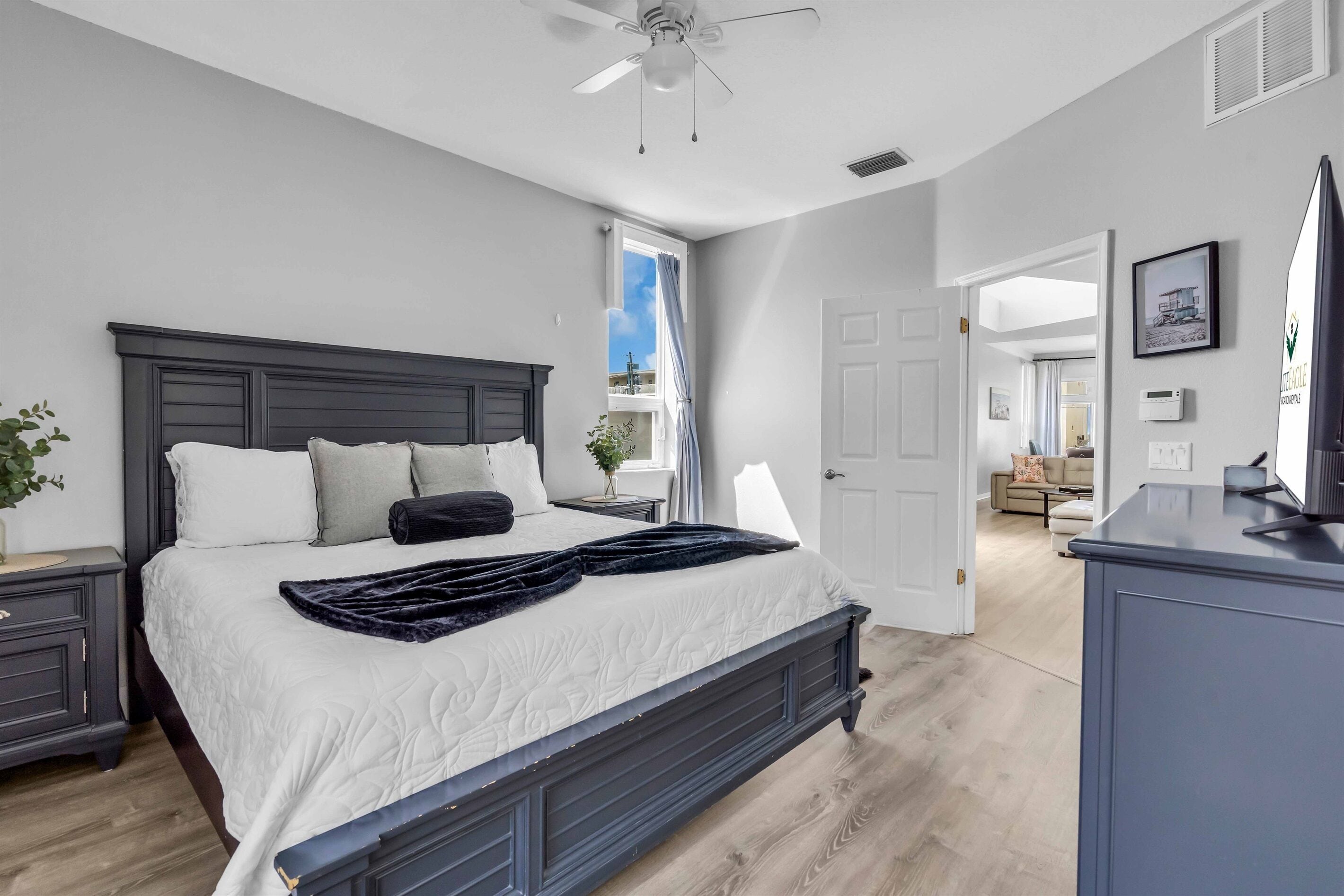 4 bedrooms, iron/ironing board, free WiFi, bed sheets