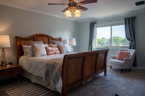 3 bedrooms, in-room safe, desk, iron/ironing board - Amarillo Home >3BR/ 2BA, RV space, garage, yard, fireplace, fire pit. (Amarillo)