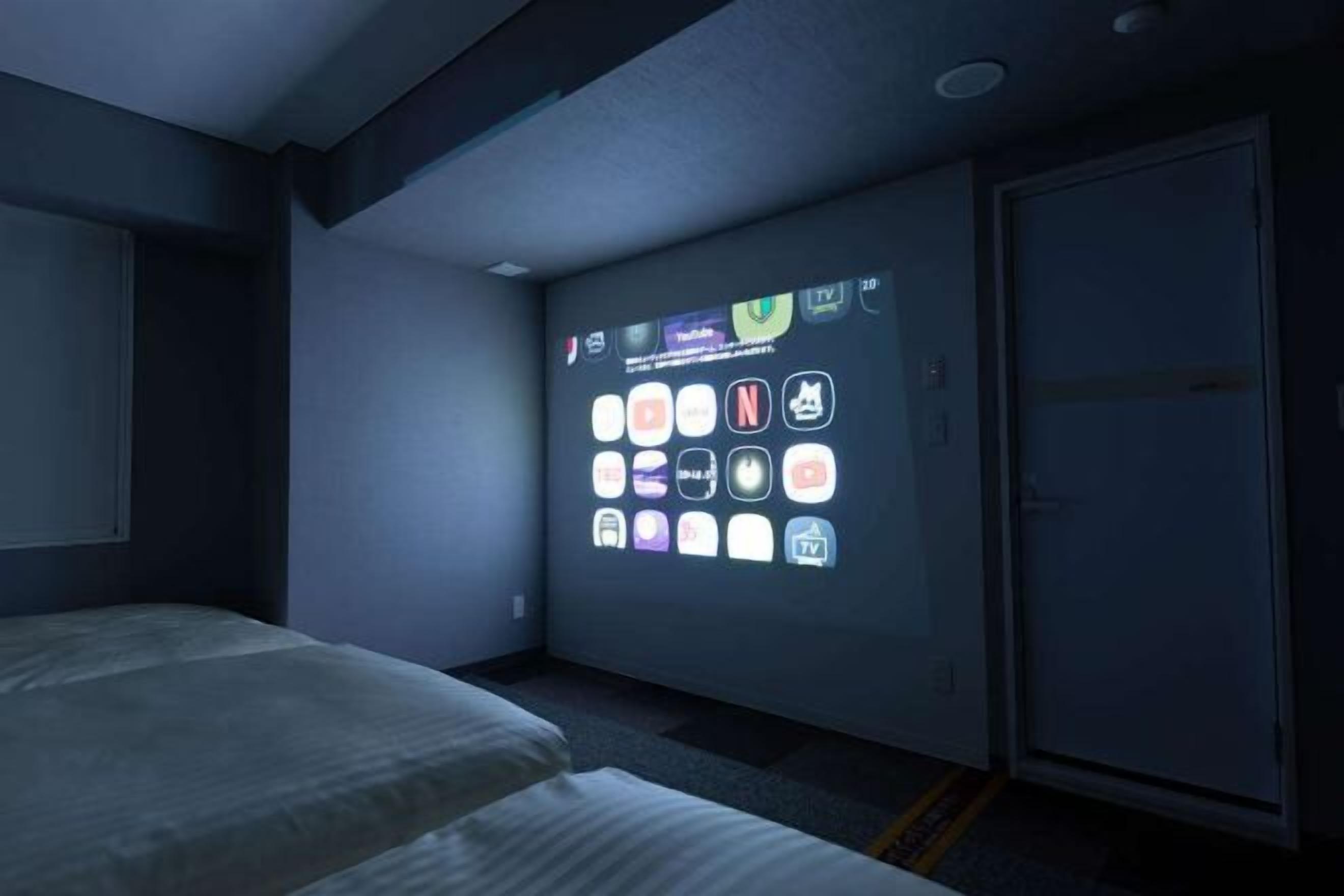 Desk, laptop workspace, soundproofing, free WiFi