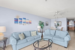 TV, books - 🌅 Sea Breeze 504  Direct Gulf Front Condo in Madeira Beach (Madeira Beach)
