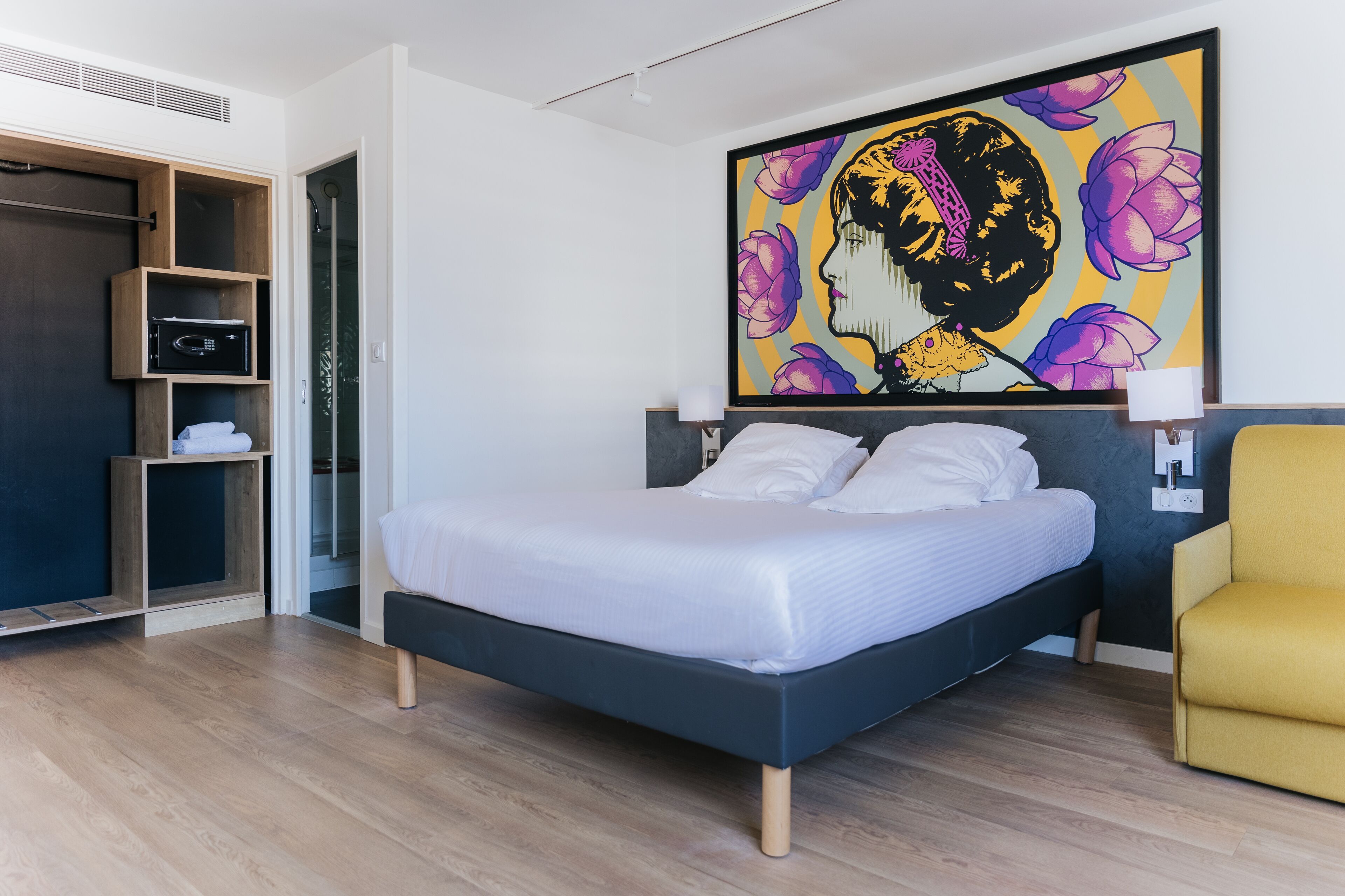 executive double room | premium bedding, minibar, in-room safe, blackout curtains