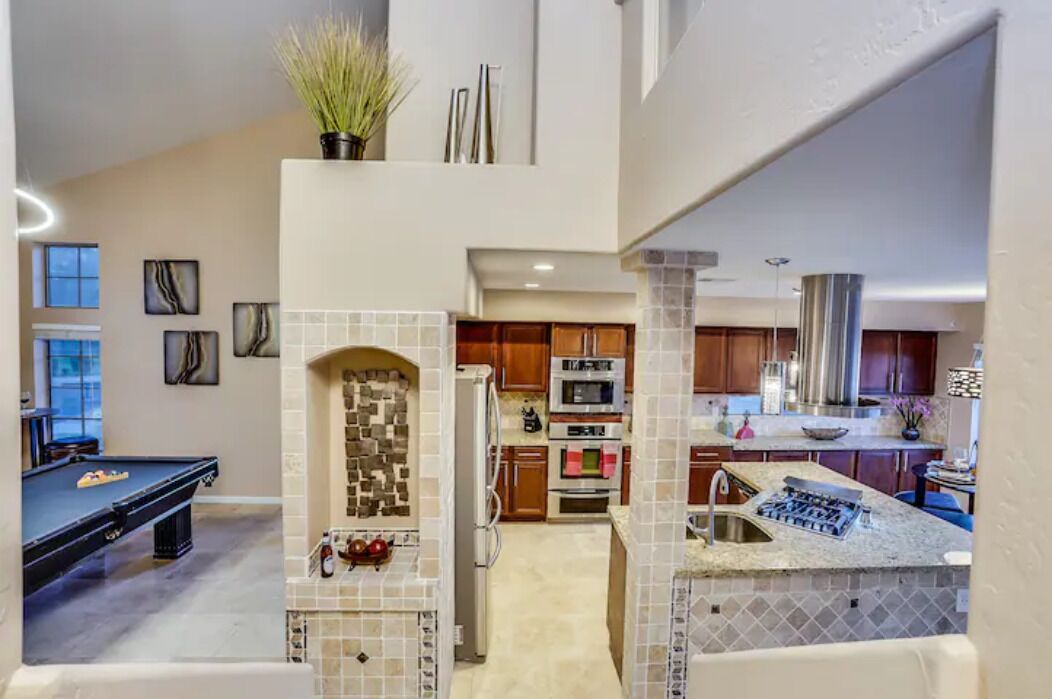 DUP-Awesome home minutes from State Farm Arena w/Heated Pool