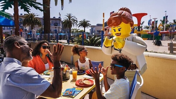 Unclassified image, 1 of 38, button - Legoland Hotel (Carlsbad)
