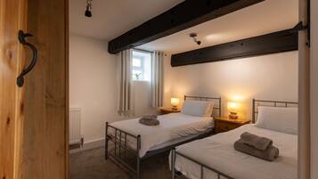 3 bedrooms, iron/ironing board, travel crib, free WiFi