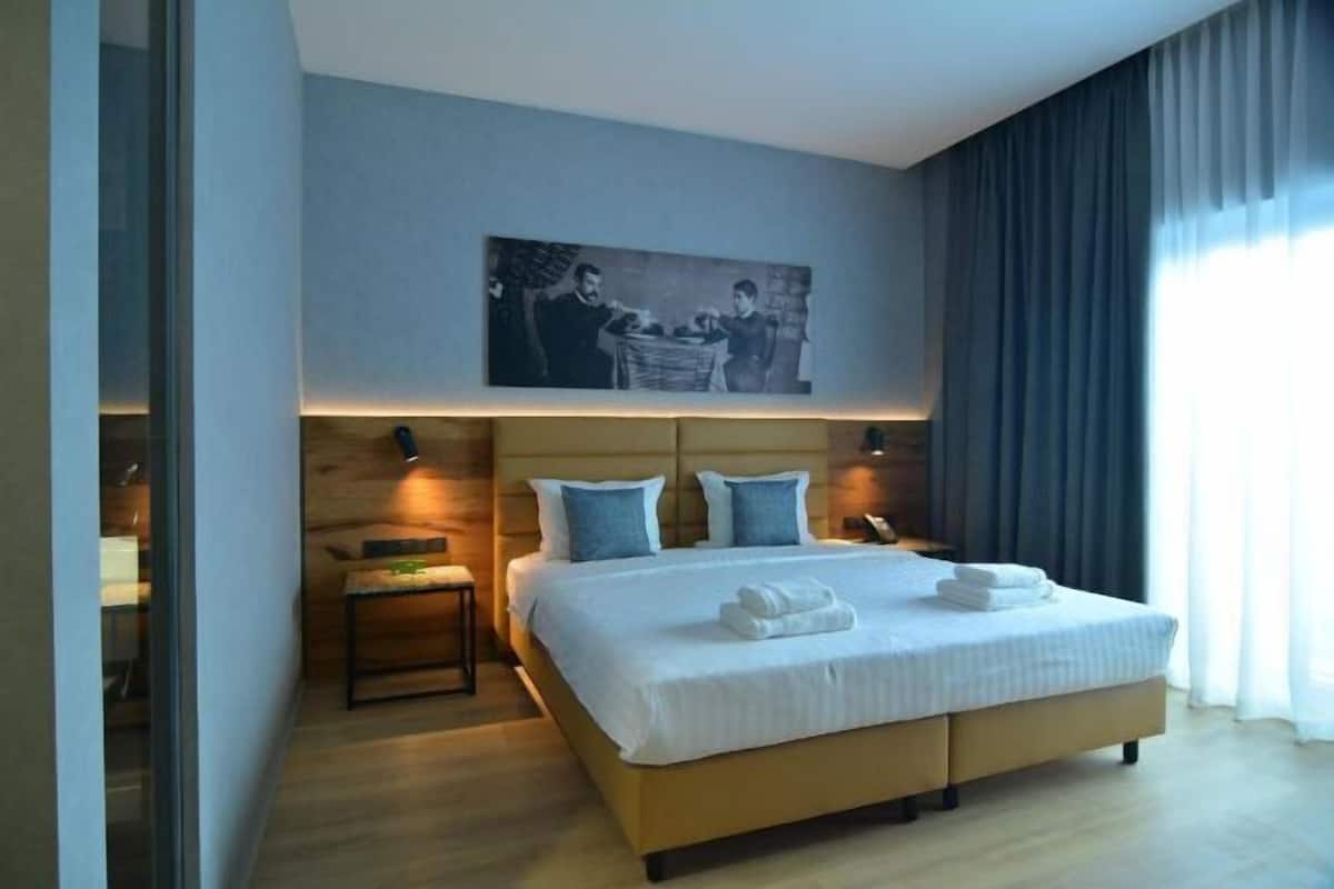 1 habitación, ropa de cama hipoalergénica y minibar