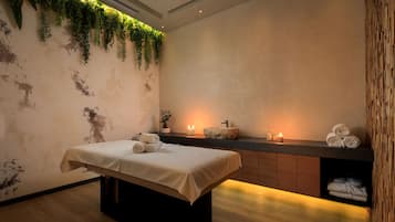 Soins corporels, gommages corporels, soins du visage