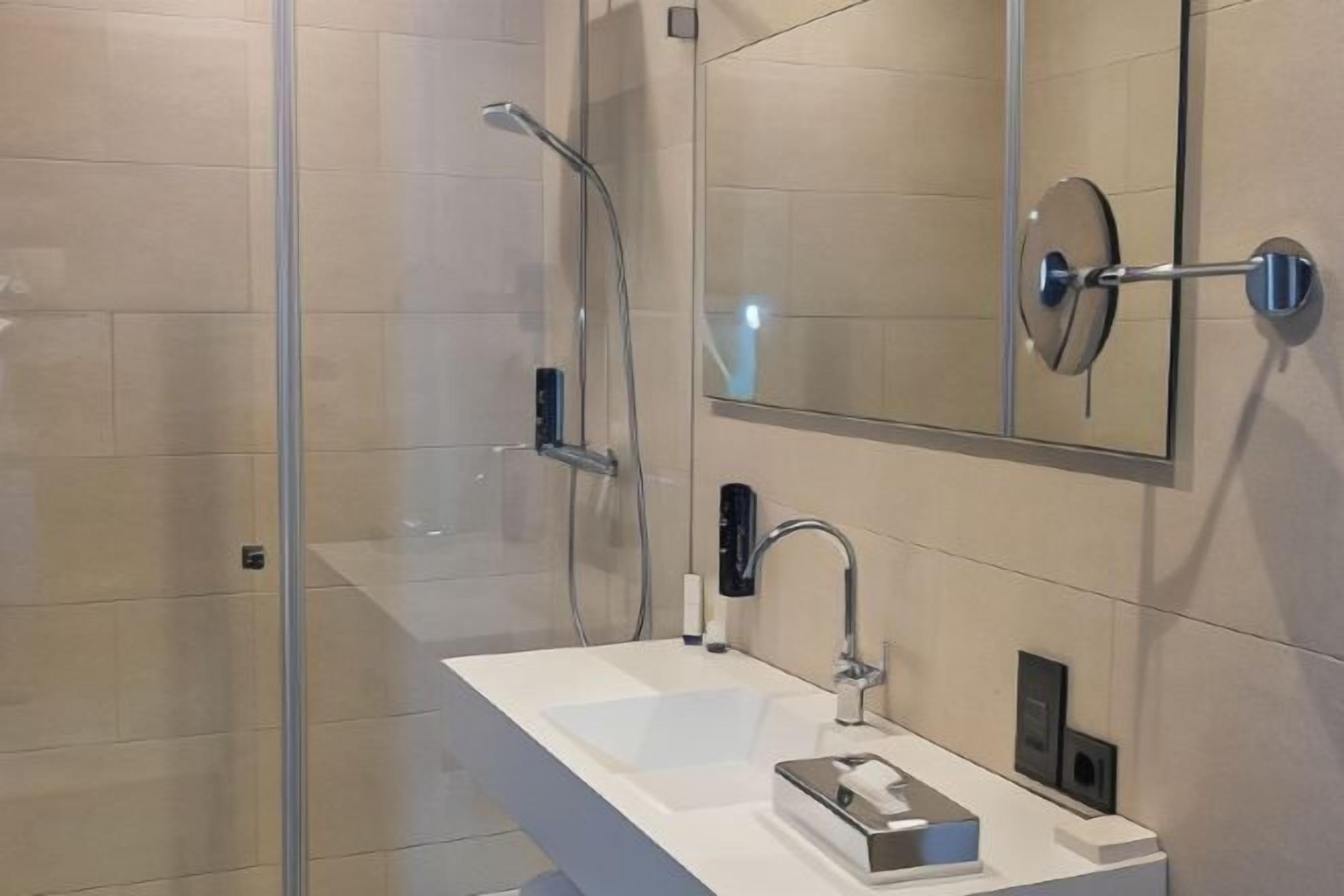 Bathroom | Free toiletries, hair dryer, heated floors, towels
