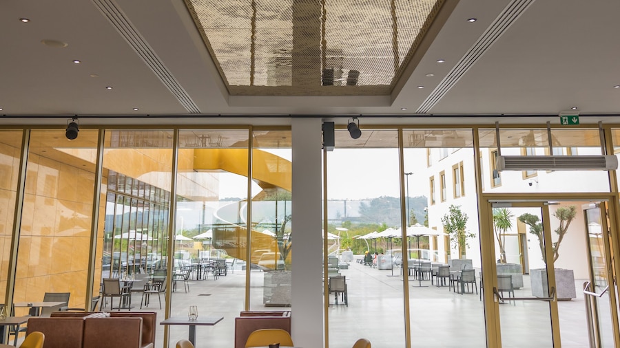 mk | hotel tirana