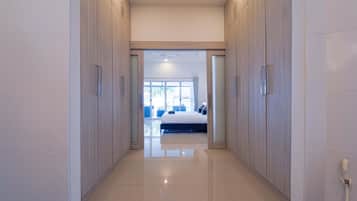 Family Villa | Wardrobe