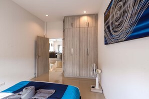 3 bedrooms, desk, free WiFi, bed sheets - Cozy 3 Bedroom Pool Villa L70 (Hua Hin)