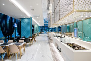 Desayuno buffet todos los días (con cargo)