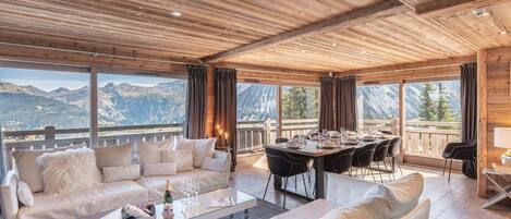 TV, fireplace, stereo