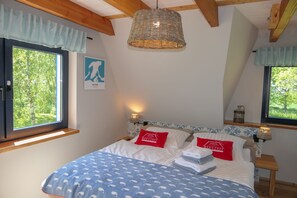3 Schlafzimmer, Reisekinderbett, kostenloses WLAN, Bettwäsche