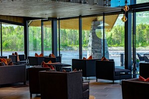 Lobby sitting area - Sorrisniva Arctic Wilderness Lodge (Alta)